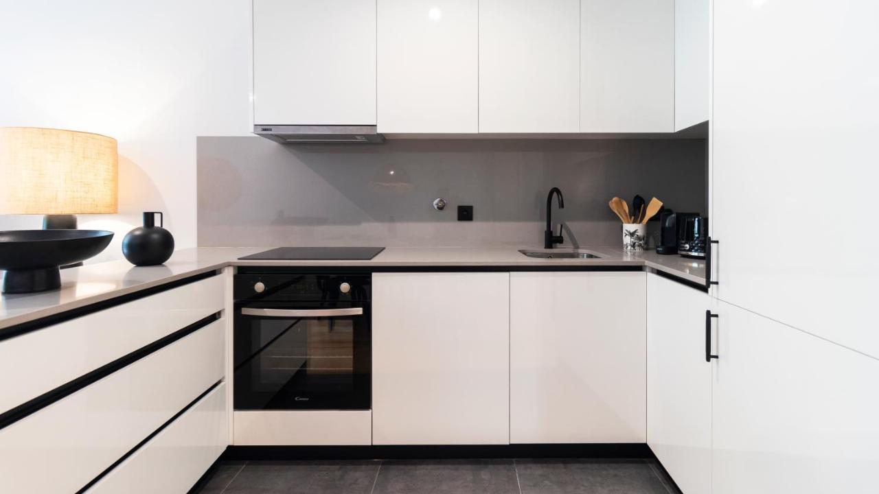 Premium 2br Flat Near Santa Catarina By Lovelystay Appartement Oporto