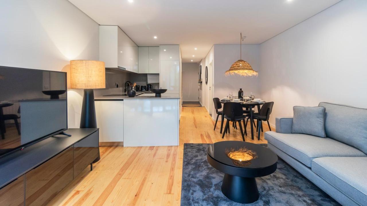 Premium 2br Flat Near Santa Catarina By Lovelystay * Oporto
